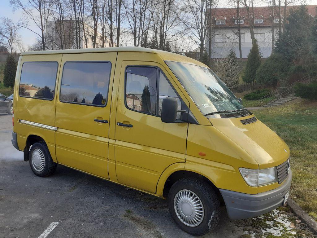 Samoch&oacute;d służbowy marki mercedes - zdjęcie nr 4