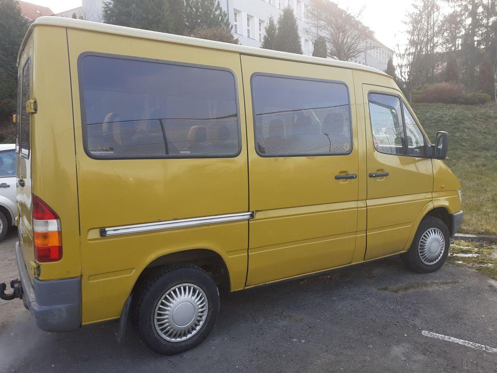 Samoch&oacute;d służbowy marki mercedes - zdjęcie nr 5