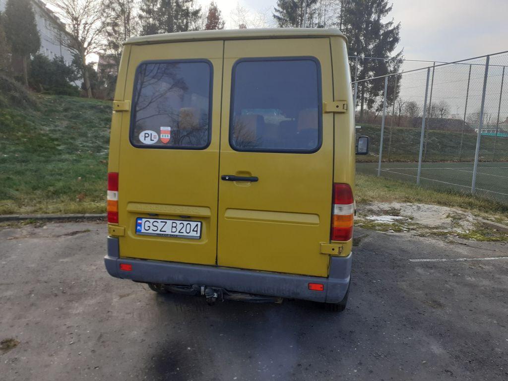 Samoch&oacute;d służbowy marki mercedes - zdjęcie nr 6