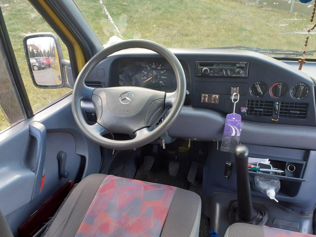 Samoch&oacute;d służbowy marki mercedes - zdjęcie nr 9